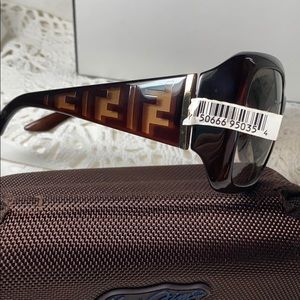 🖤FENDI💕sunglasses NWT